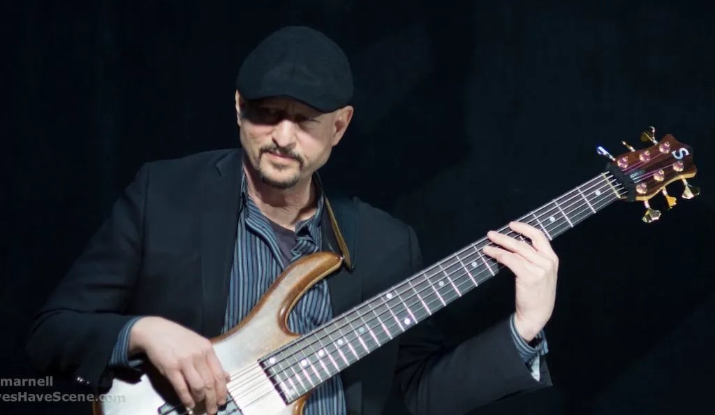 Bass performance by Russ